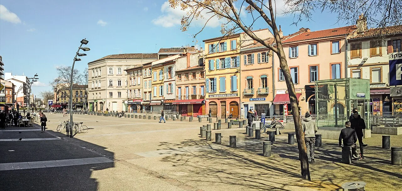 La place Arnaud-Bernard, à Toulouse, photographiée en 2016