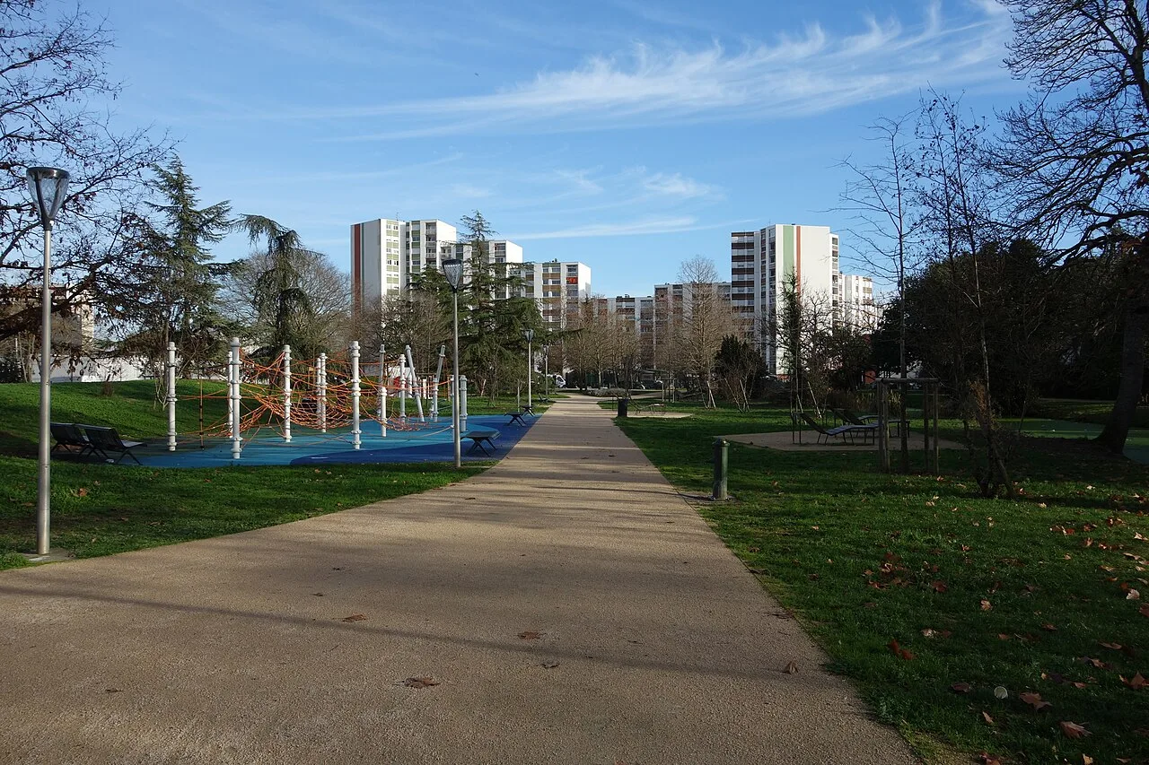 Le parc de Clairfont, dans le quartier Bellefontaine, à Toulouse, photographié en 2023